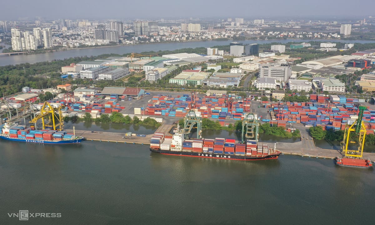 TP HCM nghiên cứu lộ trình di dời cảng biển khỏi trung tâm