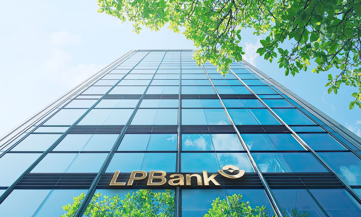 LPBank lãi gần 6.000 tỷ nửa đầu năm