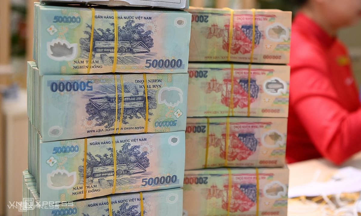 Truy tố vắng mặt cựu giám đốc chi nhánh ngân hàng trong vụ lừa đảo 15 năm trước