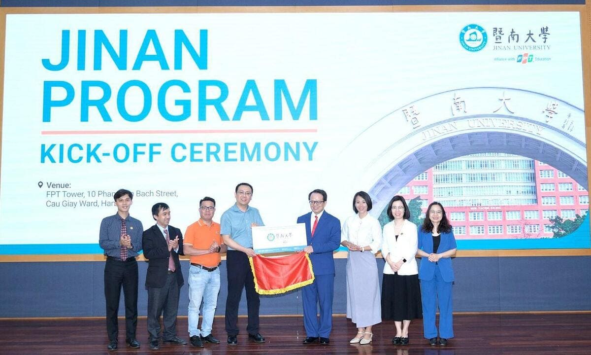 Cơ hội nhận bằng Đại học Ký Nam cùng học bổng