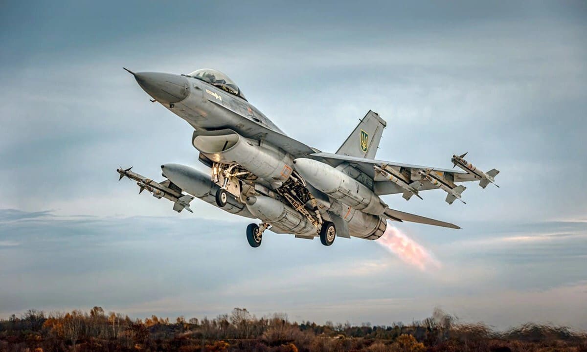Генерал США: украинский истребитель F-16 использовался для полетов российских истребителей