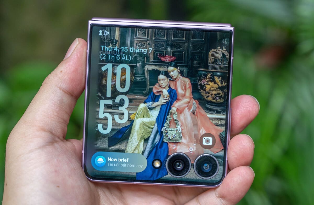 Galaxy Z Flip8 запускается почти без складок