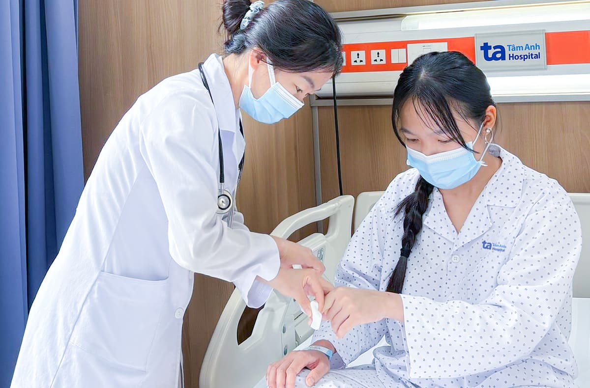 Men gan tăng sau 5 ngày sốt xuất huyết