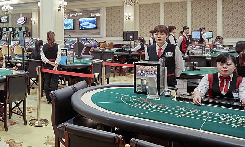 Chủ casino Royal Hạ Long báo lỗ vì World Cup