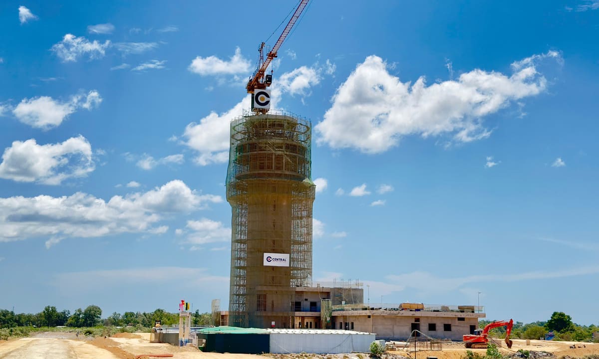 T&amp;T cất nóc đài kiểm soát không lưu tại sân bay Quảng Trị