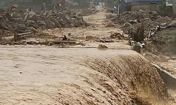 Lũ lại tràn về Mường Than
