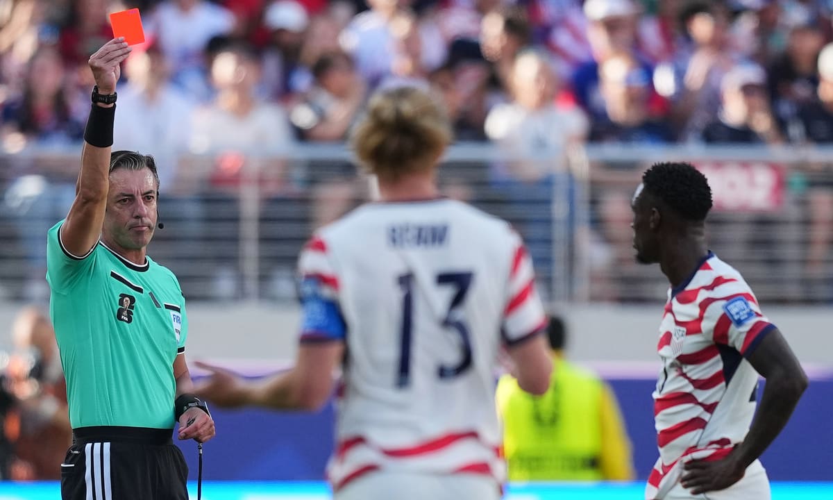 Vụ xóa thẻ của Balogun nằm trong diện bất thường ở World Cup 2026