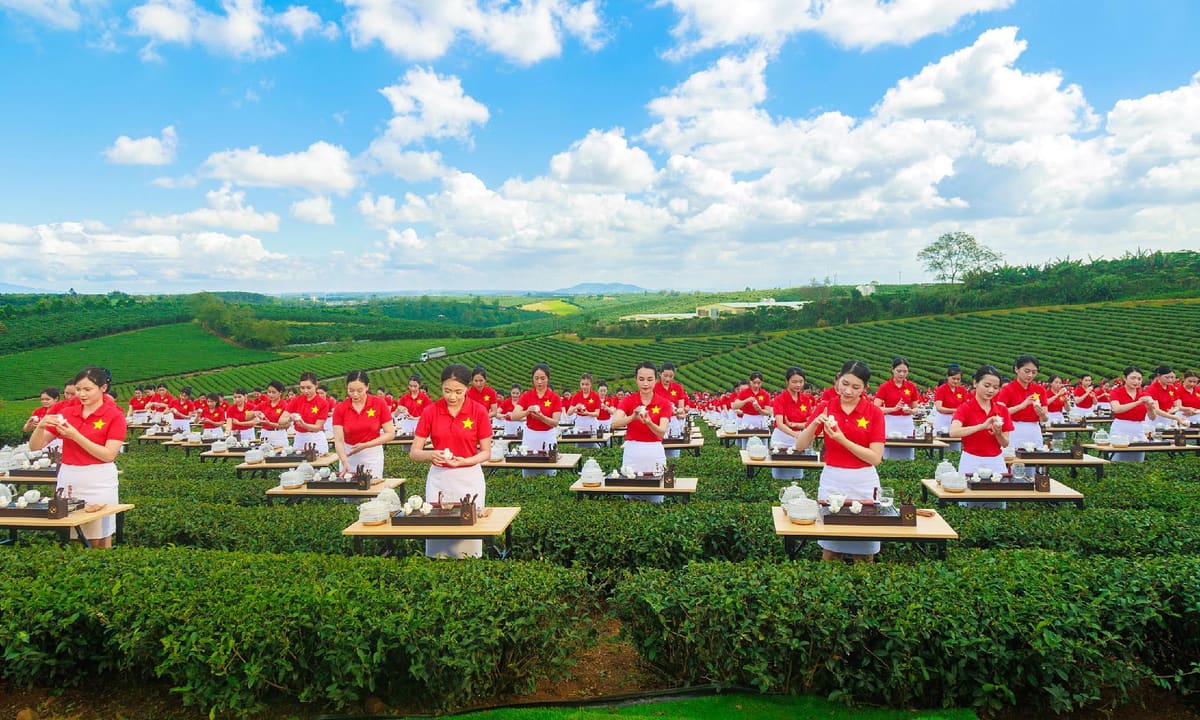 Thương hiệu Đôi Dép đồng hành Sports Festival 2026