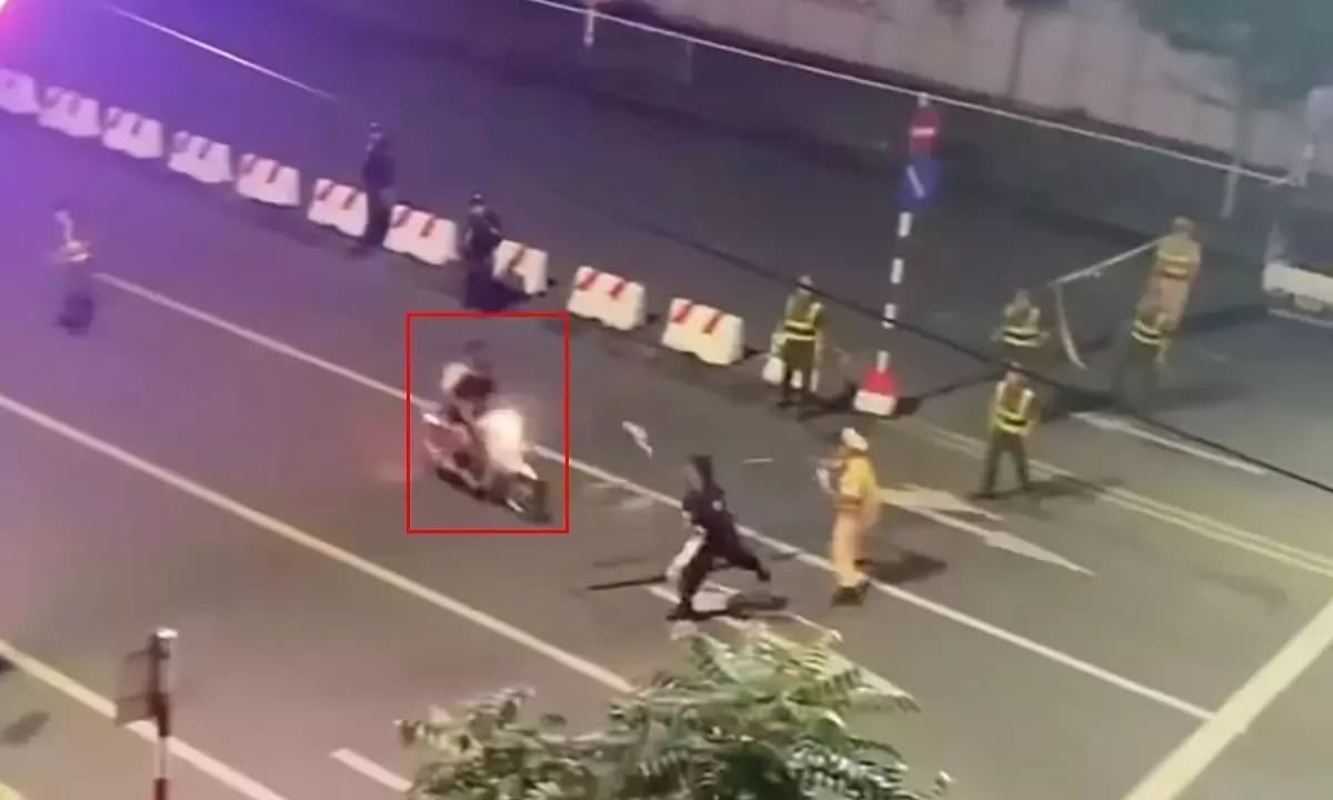 Hai quái xế lĩnh án do 'thông chốt' sự kiện A80, tông ngã cảnh sát