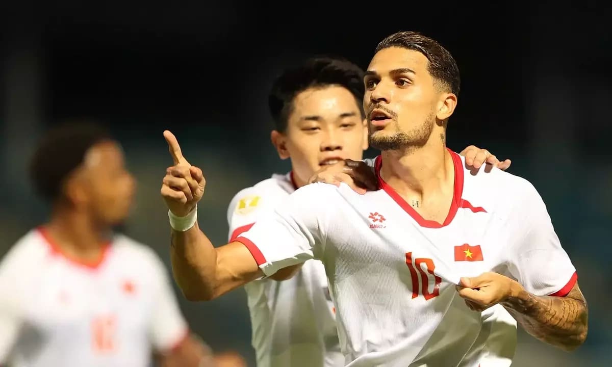 Hai bàn thắng của Hoàng Hên trong ngày ra mắt ASEAN Cup