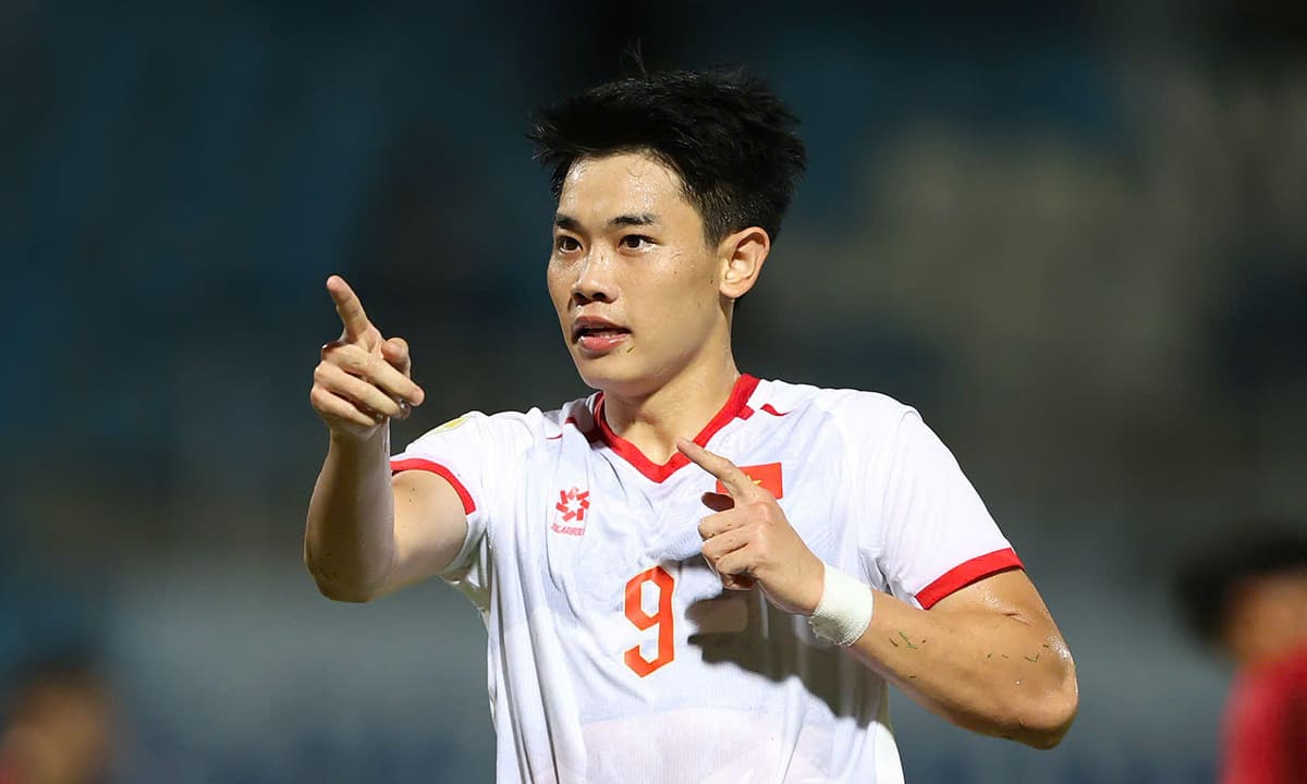 Đình Bắc nhận điểm 10 ở trận ra quân ASEAN Cup 2026
