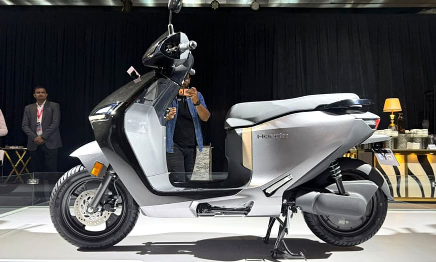Honda ra mắt xe máy điện QC3