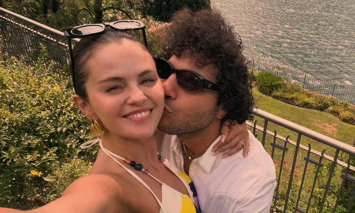 Selena Gomez đón tuổi 34 ở Italy