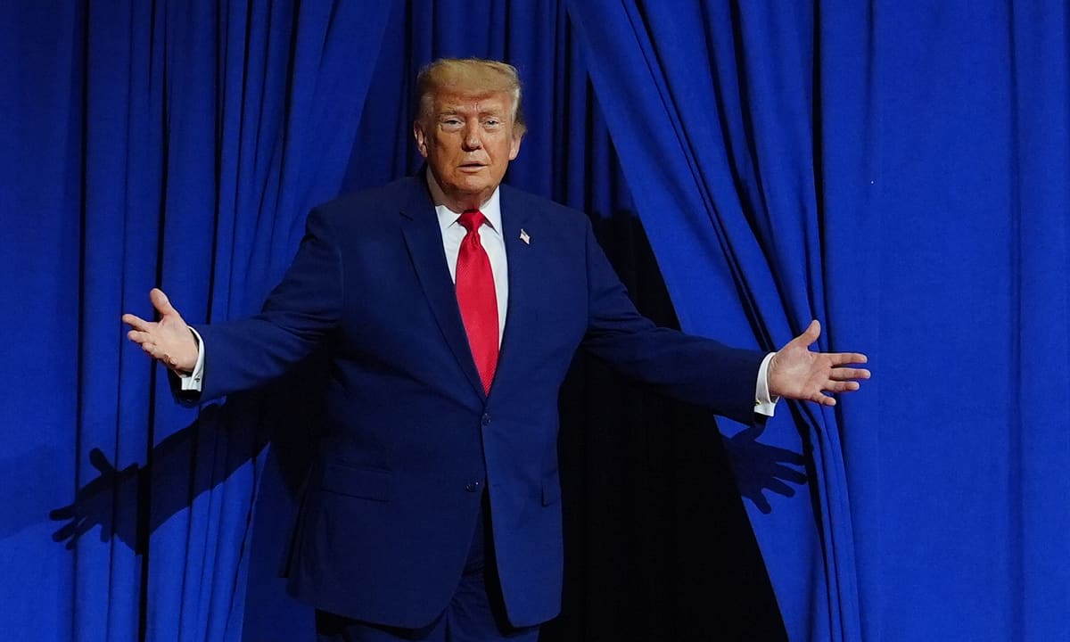 Г-н Трамп постепенно потерял надежду на переговоры с Ираном.