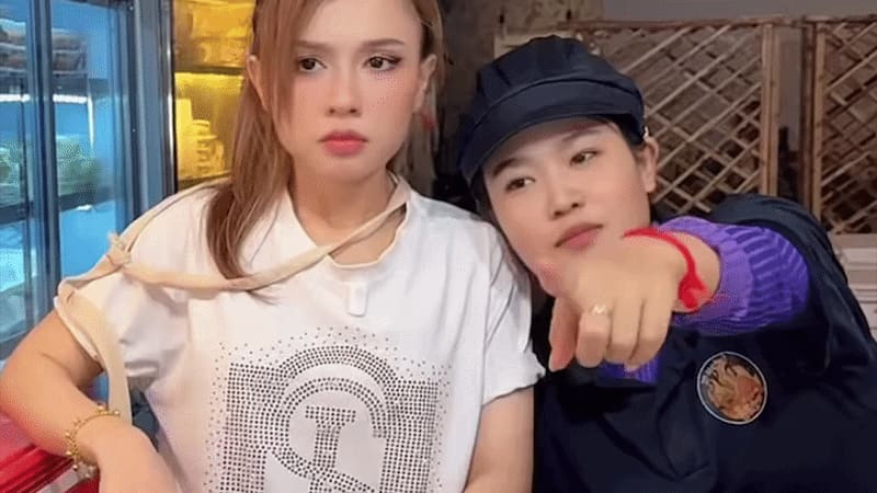 Mỹ nhân điên tiết vì tạo dáng chụp ảnh giống cún cưng