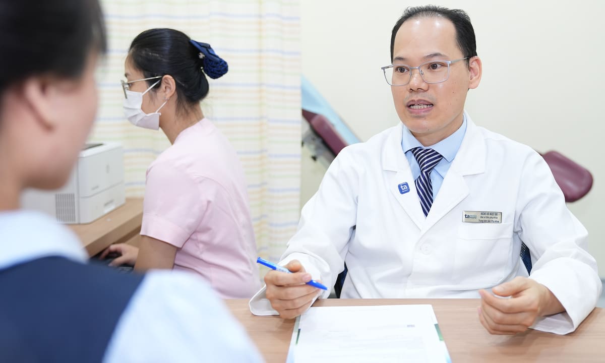 Đau lưng dưới, tiểu buốt khi mang thai có phải viêm đường tiết niệu?