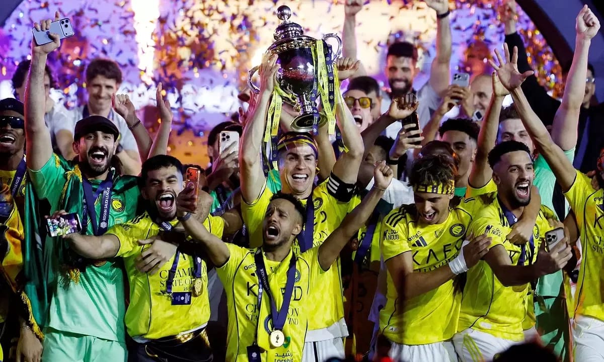 CLB của Ronaldo lao đao vì khoản nợ hơn 200 triệu USD