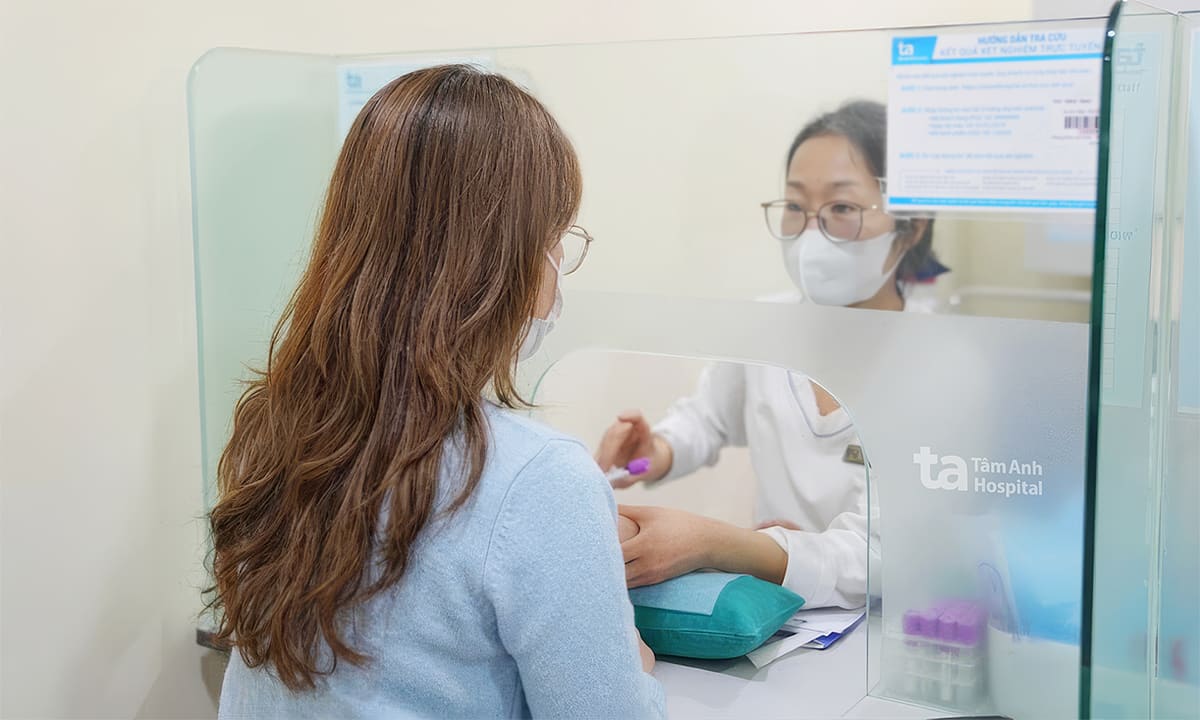 Bác sĩ chỉ ra 5 dấu hiệu cảnh báo men gan tăng