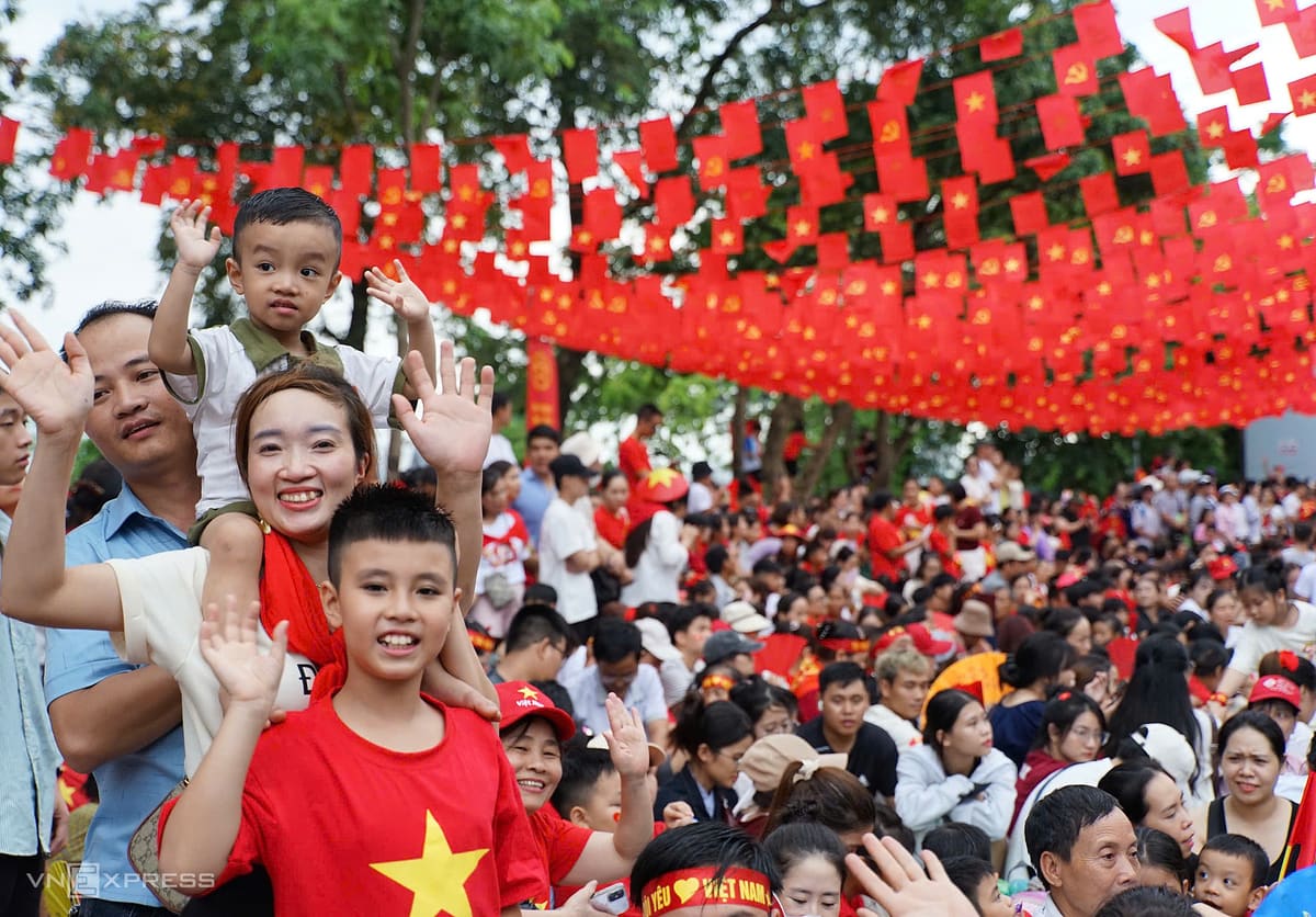 Đề xuất biểu dương vợ chồng sinh đủ hai con ở 10 tỉnh thành có mức sinh thấp