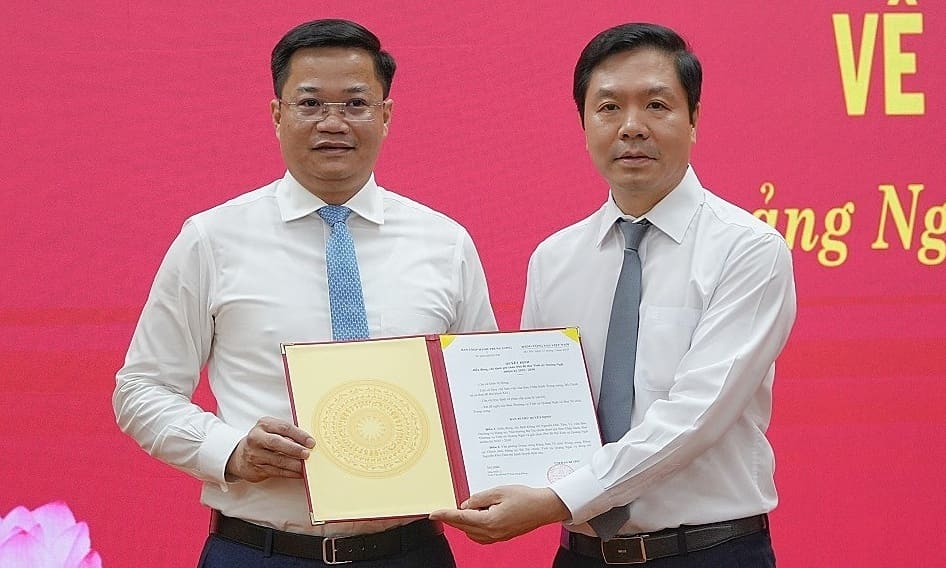 Thứ trưởng Tài chính được giới thiệu để bầu Chủ tịch UBND tỉnh Quảng Ngãi