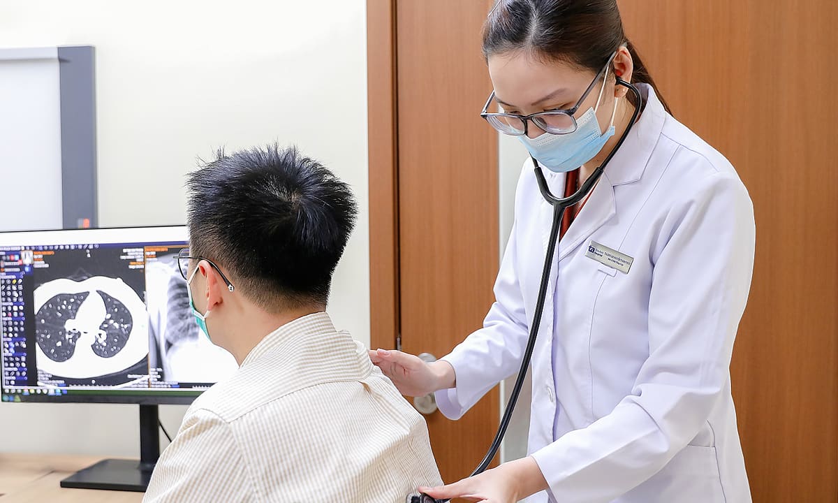 5 trường hợp ho cần đi khám thay vì tự mua thuốc