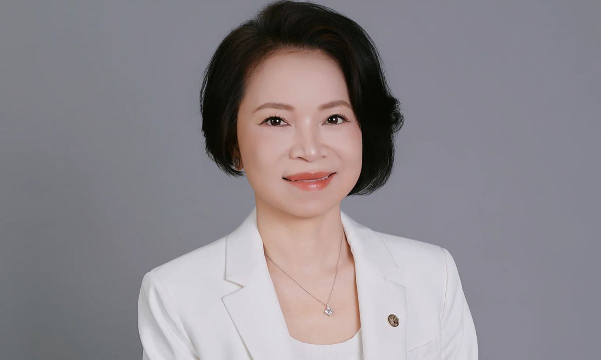 Vợ ông Phạm Nhật Vượng mua thêm gần 5% vốn LPBank