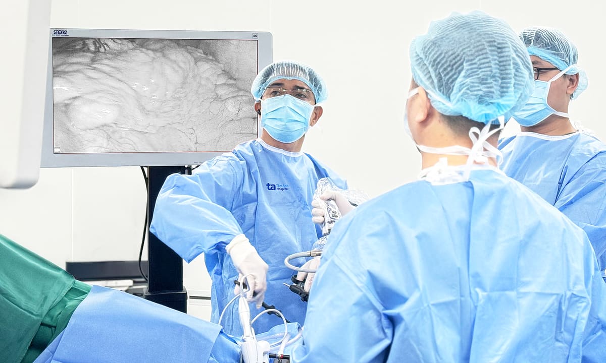 Thoát vị bụng tái phát sau ba lần phẫu thuật