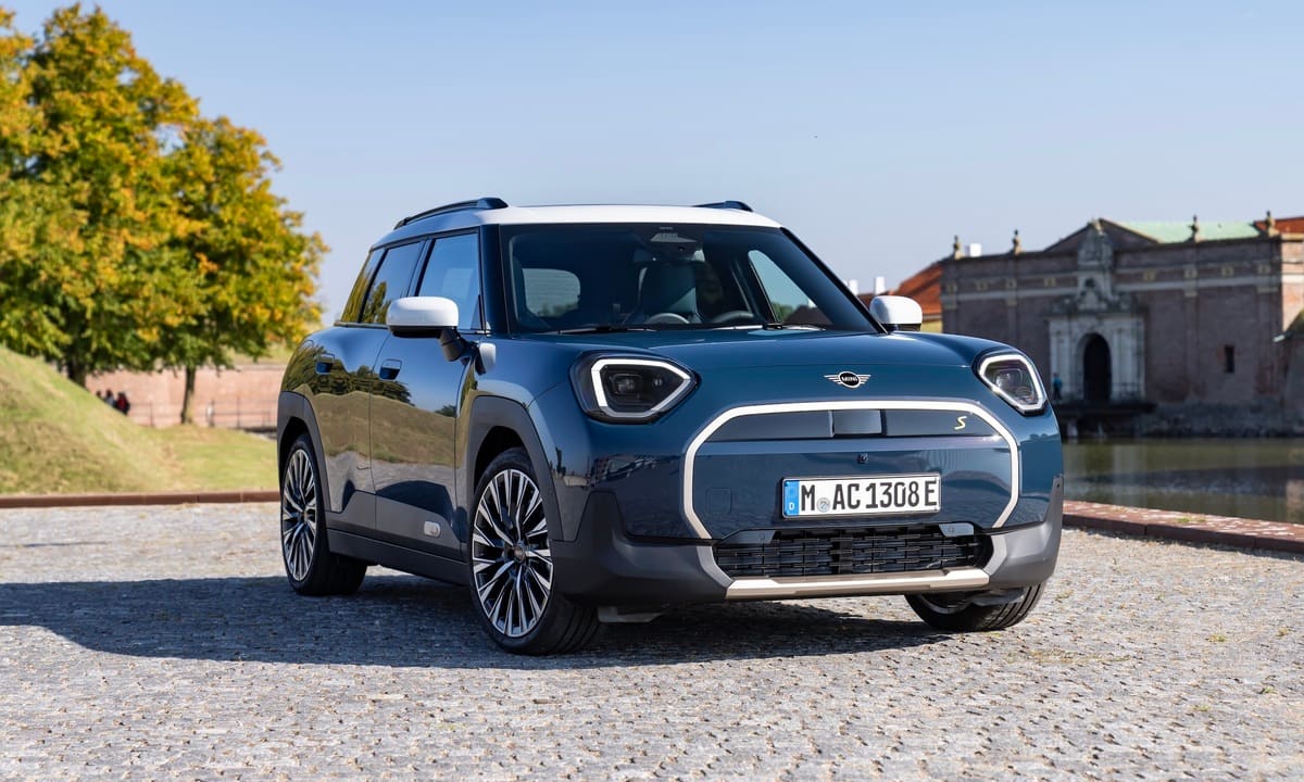 Mini Aceman - xe điện nhỏ gọn giá 2,419 tỷ đồng
