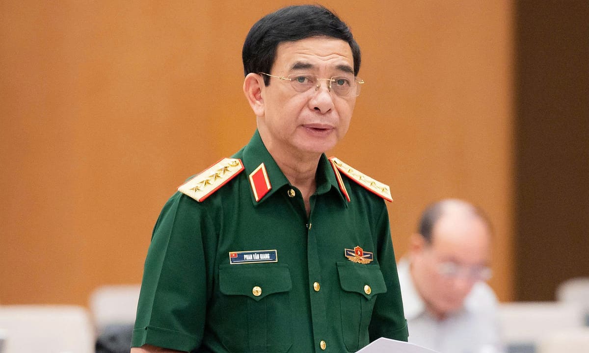 Генерал Фан Ван Гианг: Перевод офицеров регулярной армии на уровень коммун