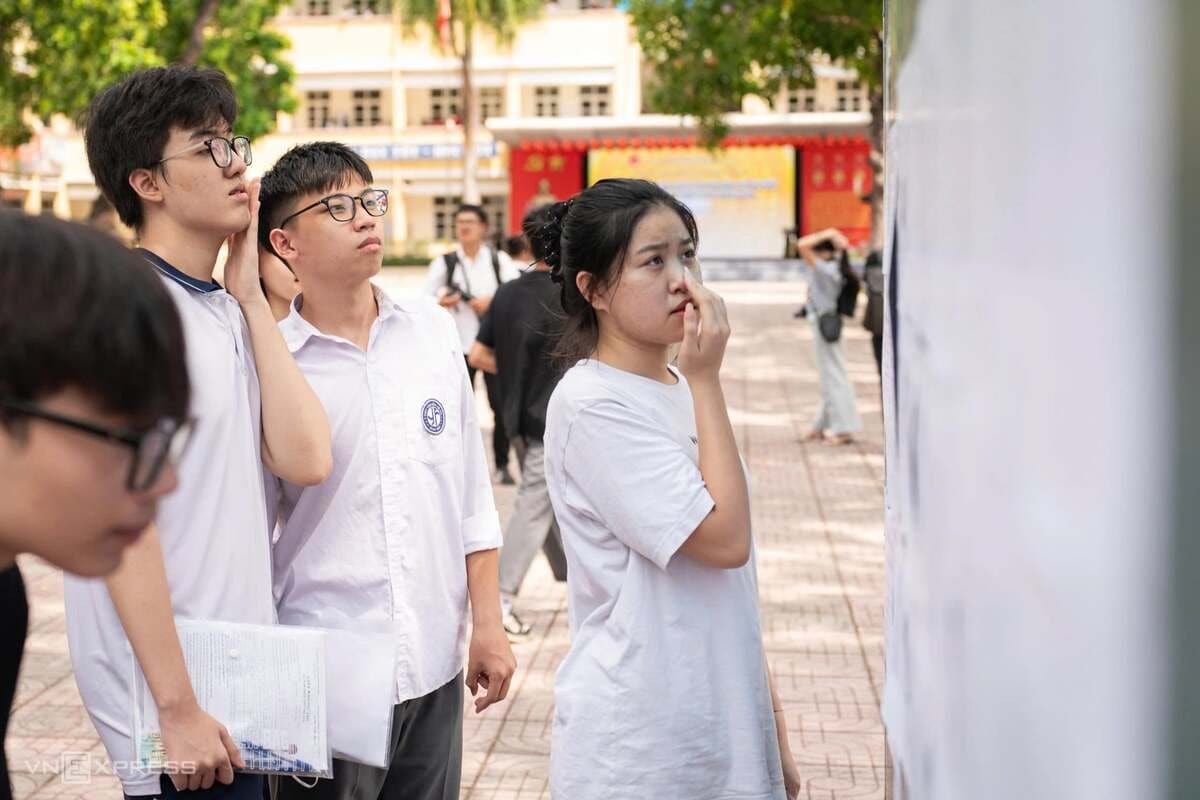 Điểm tin 6h: Hà Nội giảm gần nửa số trường cao đẳng, trung cấp | Trung Quốc nhập khẩu vàng nhiều nhất hai năm