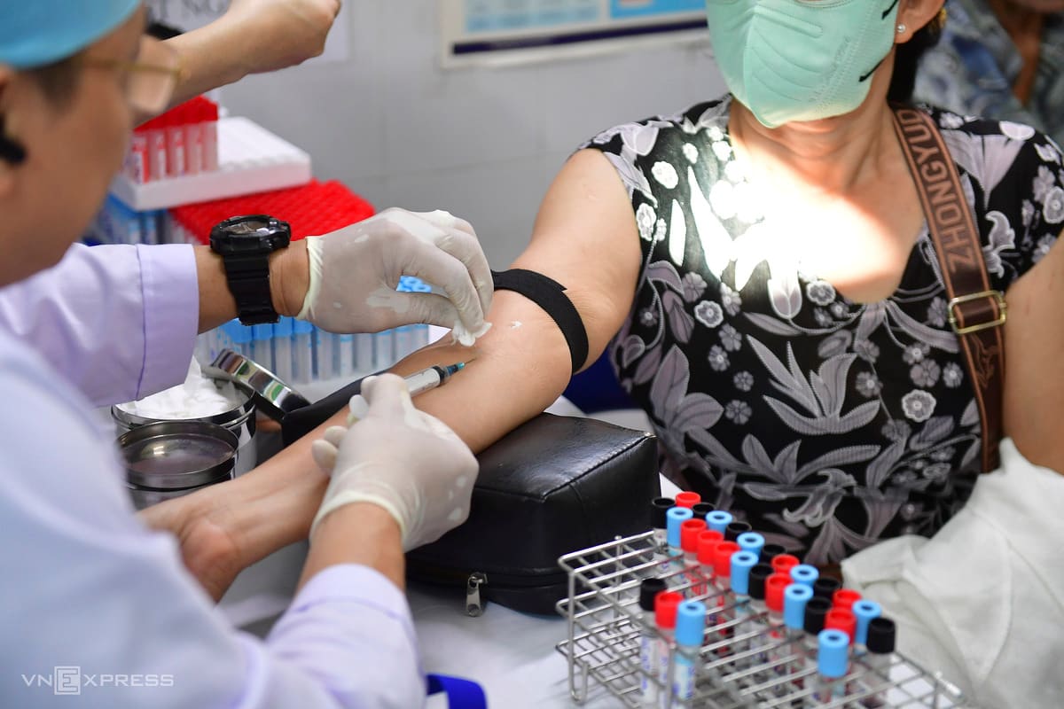 Đề xuất đưa xét nghiệm viêm gan B, C vào gói khám sức khỏe miễn phí