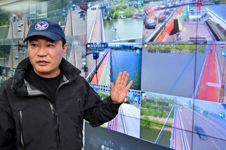 «Глаз Бога» в Сеуле отнимает жизнь у прыгунов