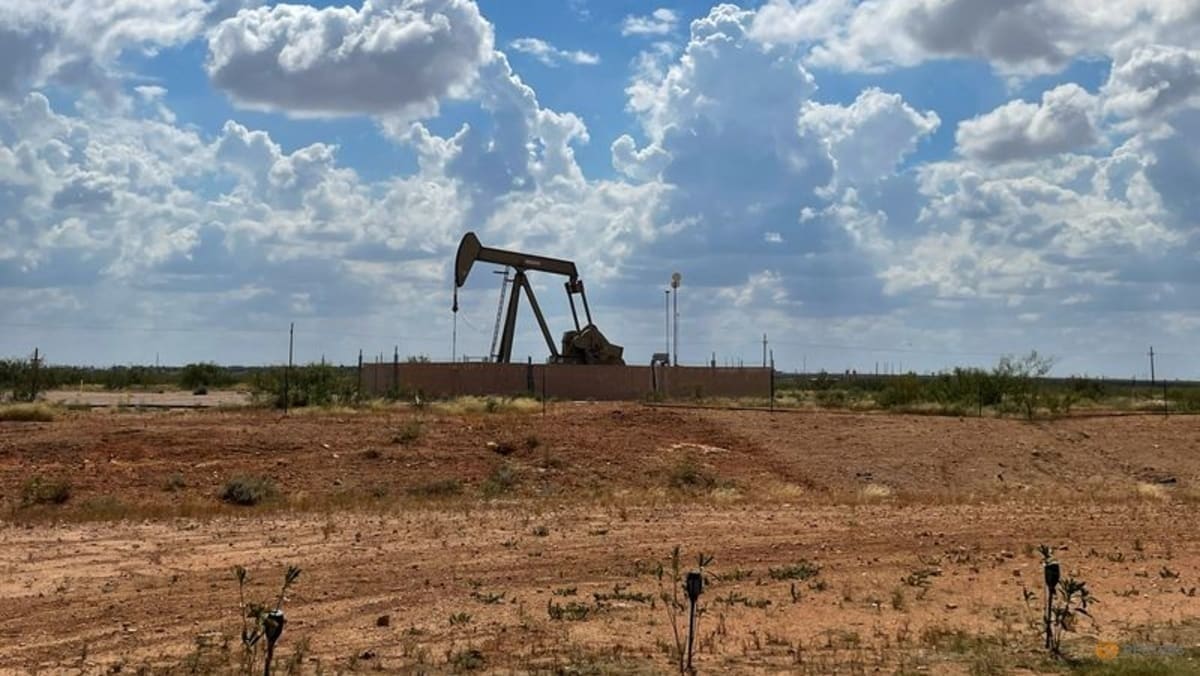 Цены на сырую нефть в США близки к $ 80