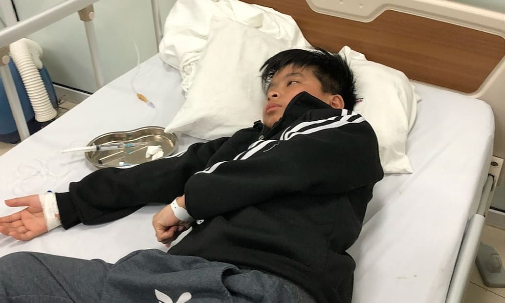 Nỗi đau của người bác chăm cháu ung thư
