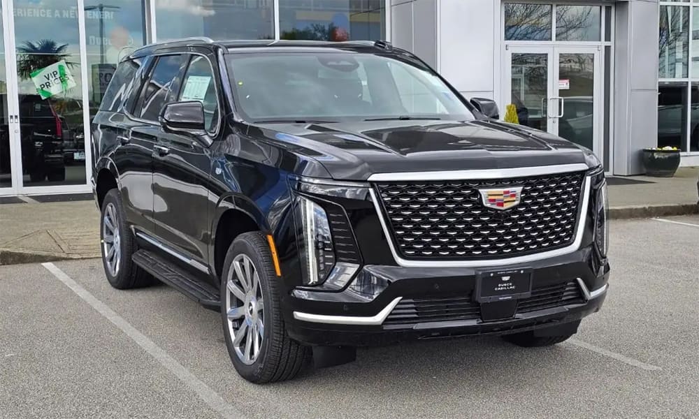 Ông Trump: Nhà Trắng mua 250 chiếc Cadillac cho đoàn xe tháp tùng