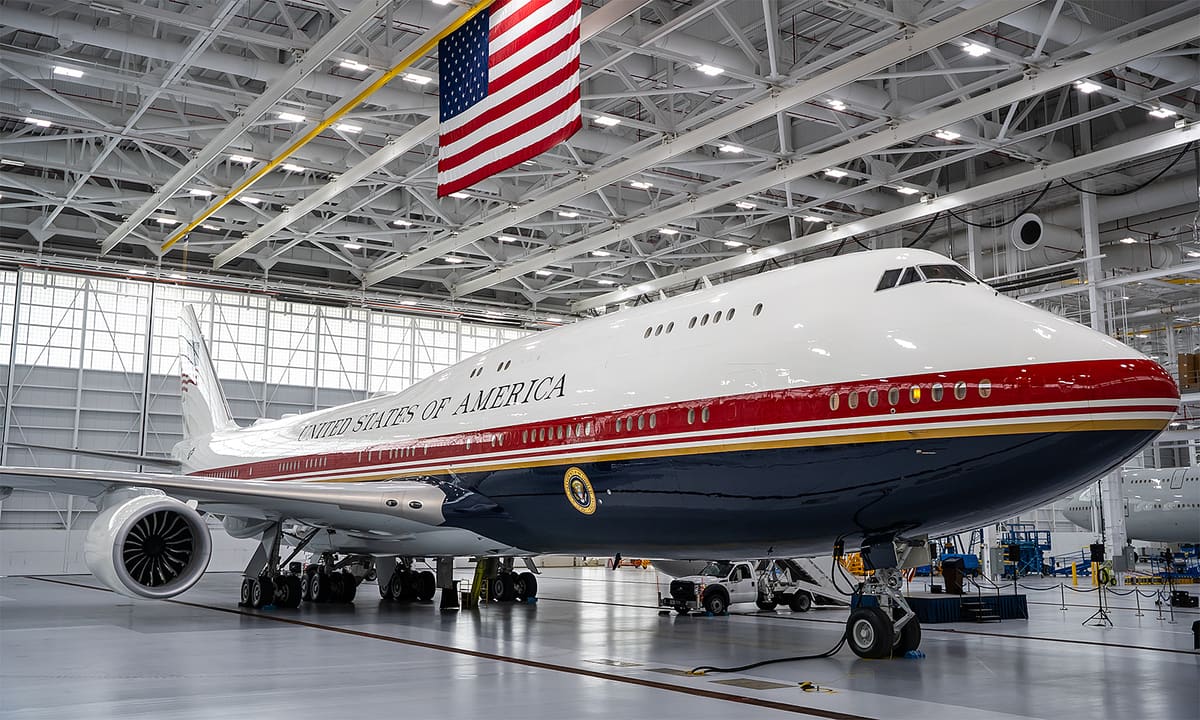 Boeing mất hơn 3 tỷ USD vì dự án chuyên cơ Không lực Một mới