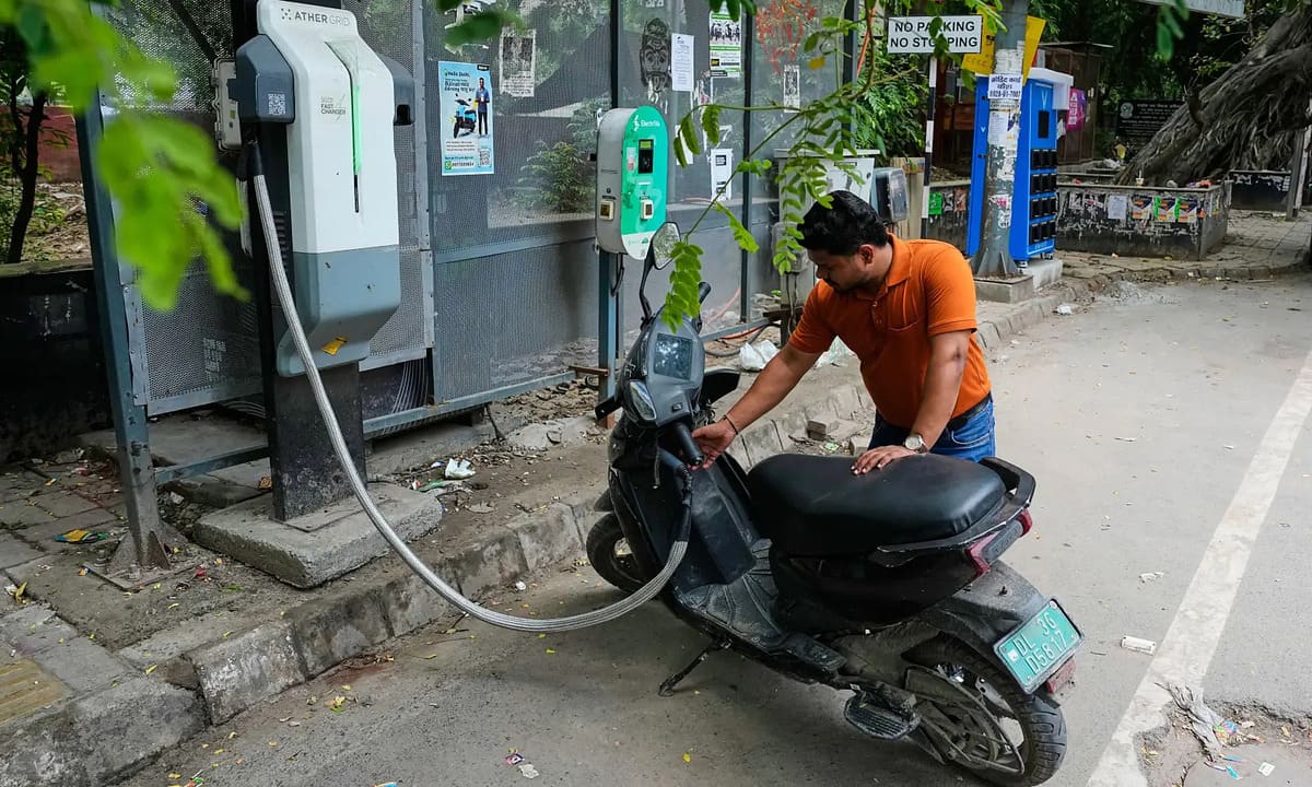 Tham vọng phủ xe điện để giảm ô nhiễm ở thủ đô Ấn Độ