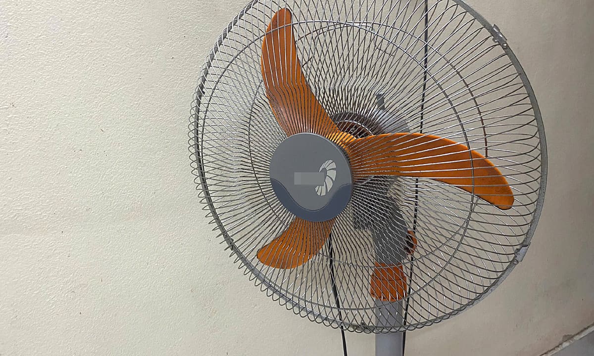 Bác sĩ cảnh báo sai lầm nguy hại sức khỏe khi ngủ bật quạt mùa nóng