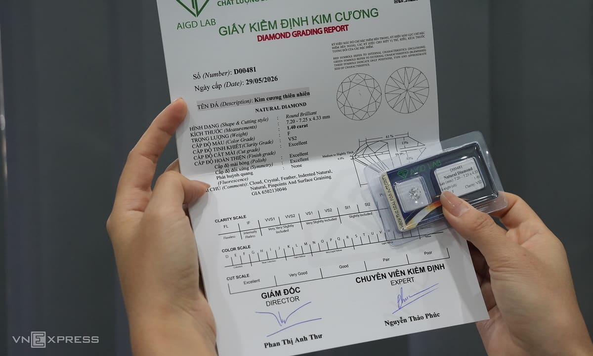 Một viên kim cương tại Việt Nam được kiểm định như thế nào?