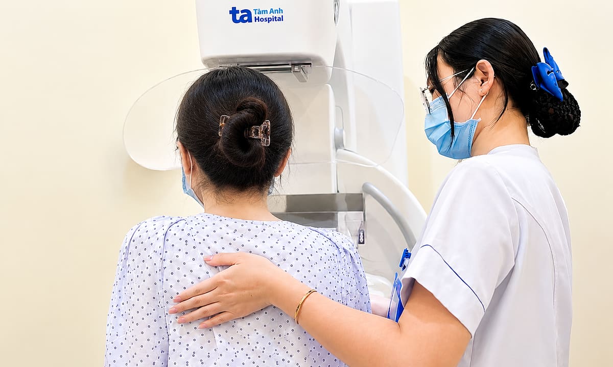 Nhân vú tiến triển ung thư