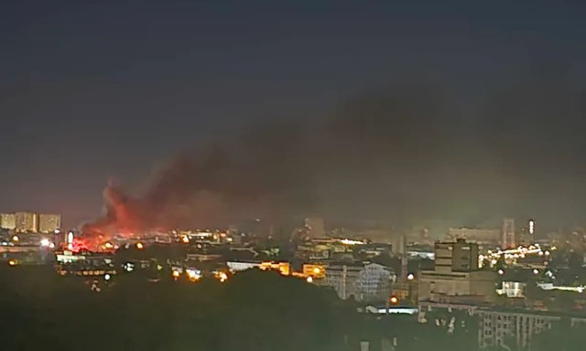 Nga phóng loạt tên lửa đạn đạo vào Kiev, Ukraine báo động toàn quốc