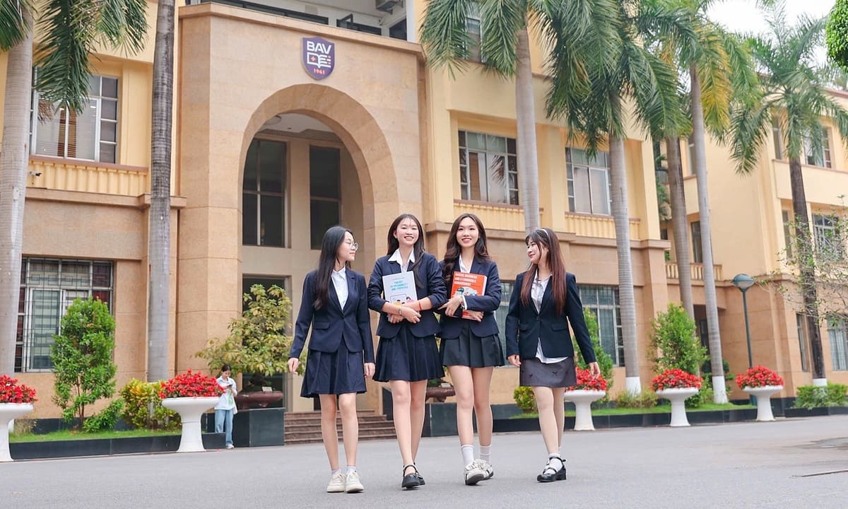 Thí sinh đăng ký xét tuyển vào Học viện Ngân hàng cao kỷ lục