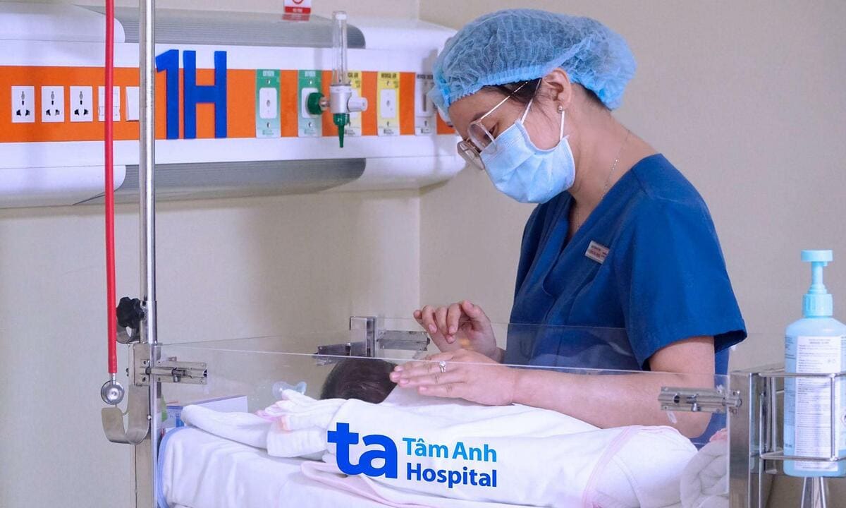 Trẻ sơ sinh khóc bao lâu là bất thường?