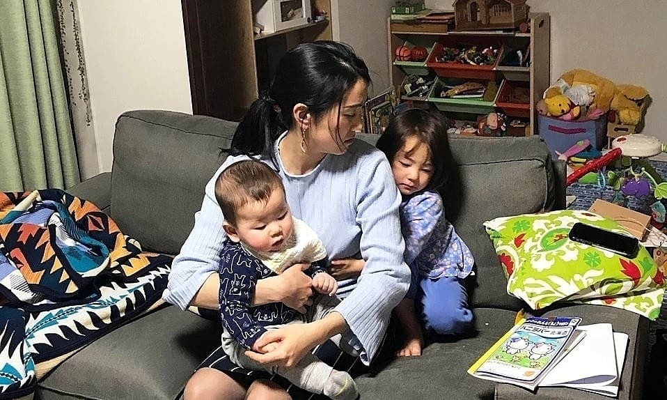 Tôi sinh hai con dù không nhà, không xe, không tiết kiệm