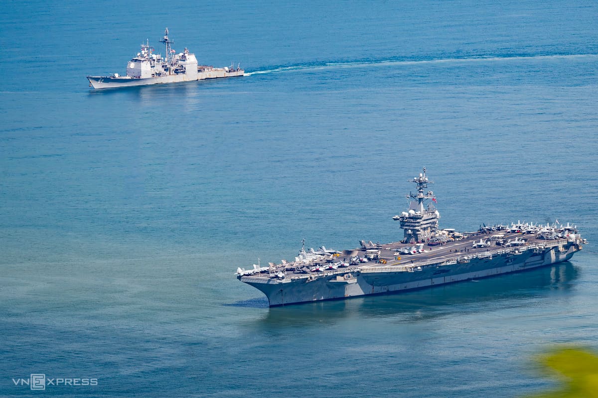 Tàu sân bay mang tên Tổng thống Mỹ Washington đến Đà Nẵng