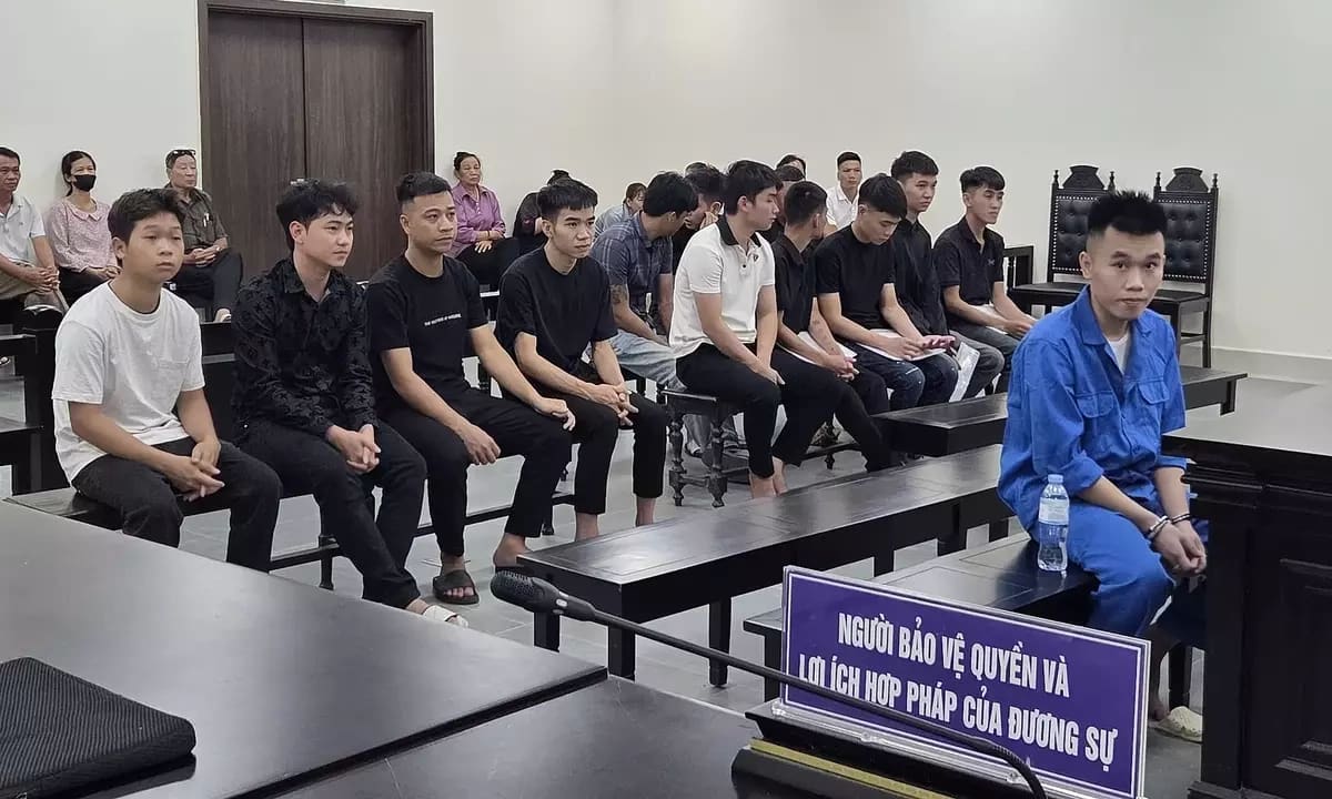 Hàng nghìn người cao tuổi sập bẫy nhóm mạo danh sư thầy bán 'thần dược' giả