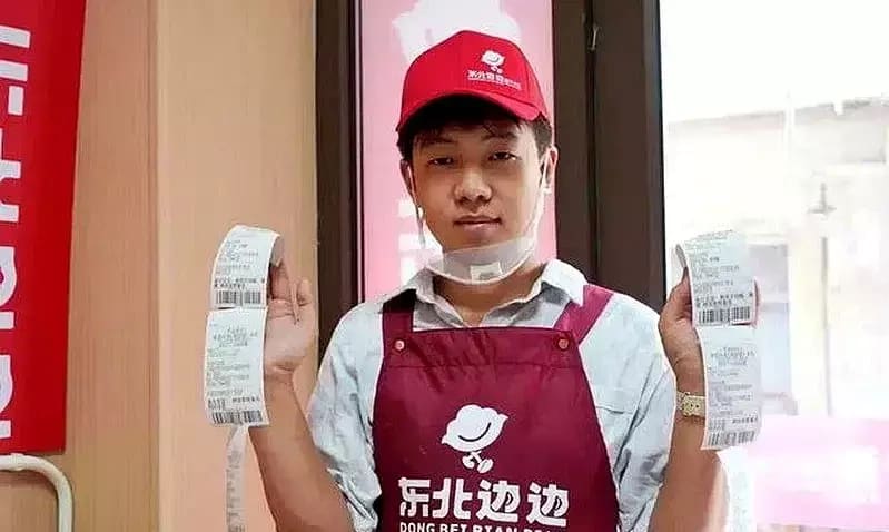 Khởi nghiệp từ quán há cảo sau khi trượt đại học