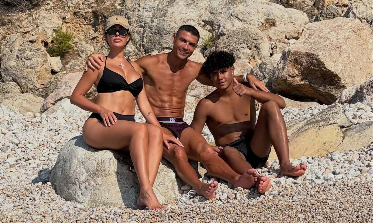 Kỳ nghỉ của Ronaldo và vợ sắp cưới