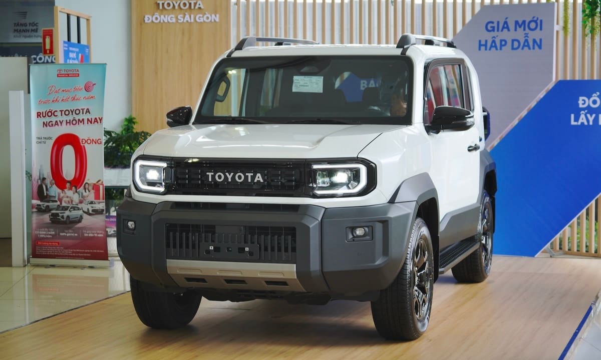 Toyota Land Cruiser FJ - SUV off-road cỡ nhỏ, tiền tỷ có gì?