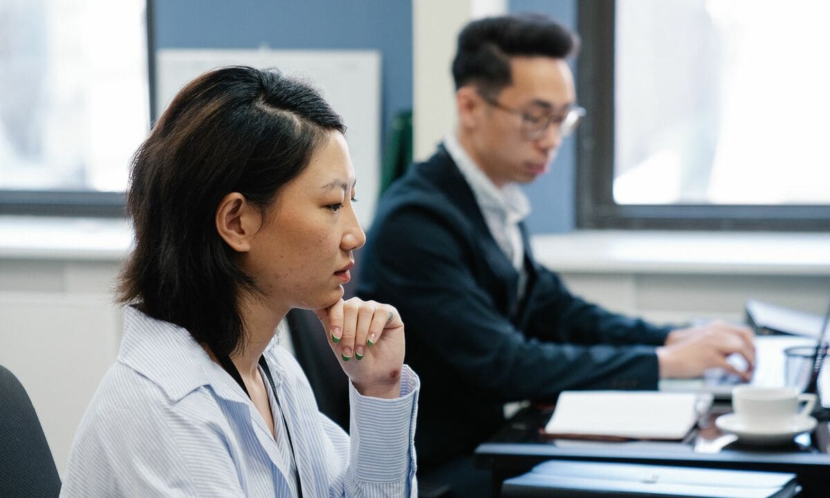 Công ty 8 giờ vào làm nhưng sếp bắt tôi phải có mặt trước 10 phút